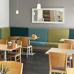 Отель Garner By Ihg 4*