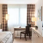 Отель Garner By Ihg