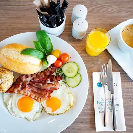 Select Hotel 4*