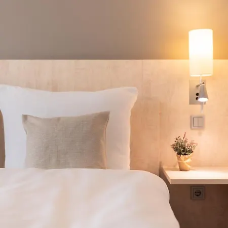 Отель Garner By Ihg