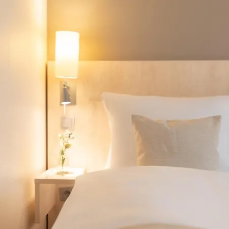 Garner By Ihg מלון 4*