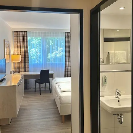 Отель Garner By Ihg