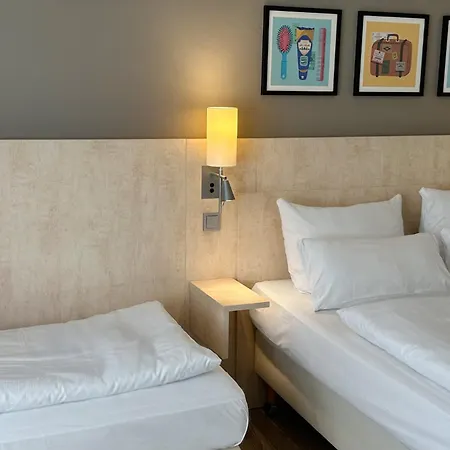 Garner By Ihg Отель 4*