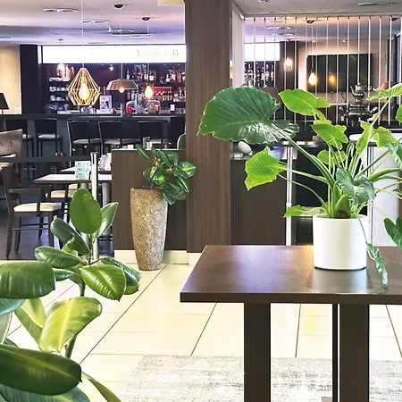 Garner By Ihg Отель 4*