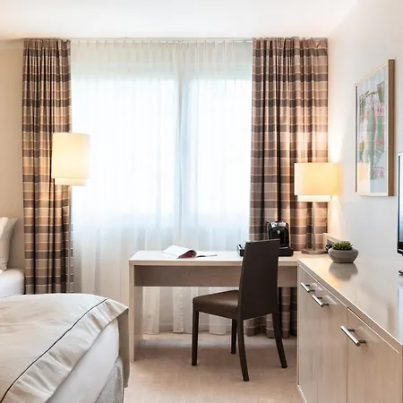 Отель Garner By Ihg