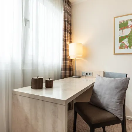 Garner By Ihg Отель 4*