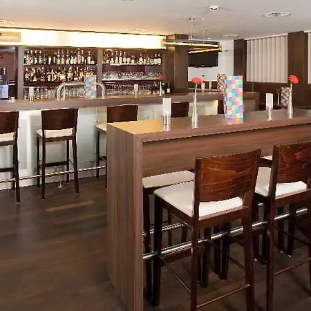 Select Hotel
